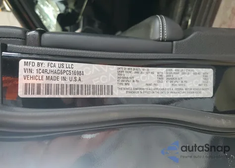 2023 Jeep Grand Cherokee Laredo z USA, uszkodzony, nr VIN 1C4RJHAG6PC516984